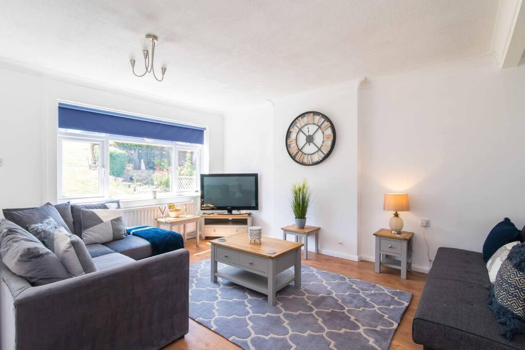 Modern Three Bedroom Home In キャッスル・ドニントン エクステリア 写真
